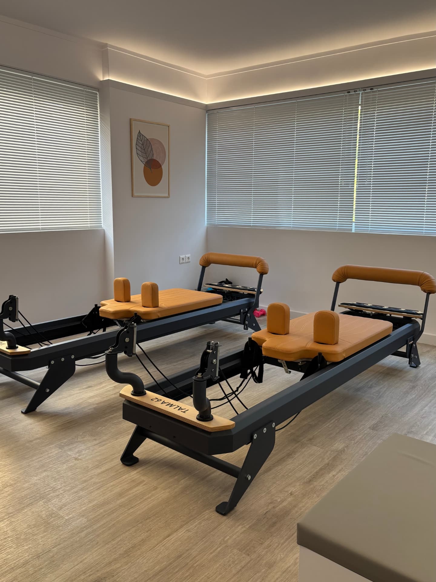 Δύο reformers Talma 62 στην αίθουσα Clinical Pilates